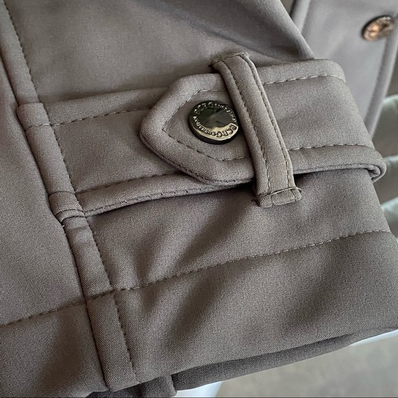 BCBGENERATION Water-Resistant Hooded Softshell Long Puffer Jacket - Picture 10 of 16